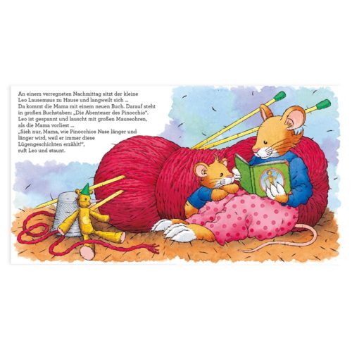 Zwei Mäuse lesen ein Buch neben einem großen Knäuel roten Garns und Stricknadeln. Ein Fingerhut und ein Faden liegen in der Nähe.