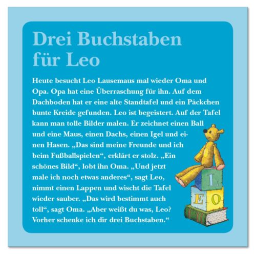 Illustration eines Teddybären, der auf Klötzen mit den Buchstaben L, E und O sitzt, und einem deutschen Text über Leos Besuch bei seinen Großeltern.