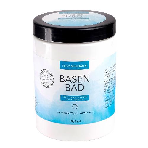 Eine Dose „Basen Bad“ Badesalz mit blau-weißem Etikett und einem Inhalt von 1000 ml.