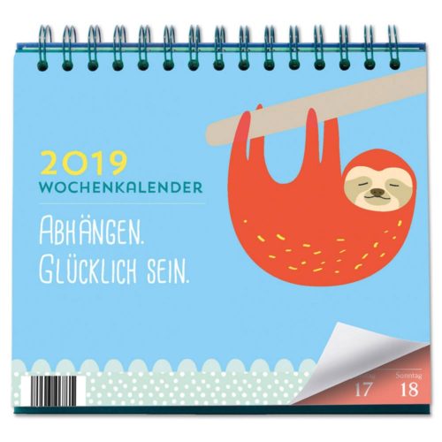 Kalendereinband mit einer Faultierillustration, die an einem Ast hängt. Text lautet: „Abhängen. Glücklich sein.“