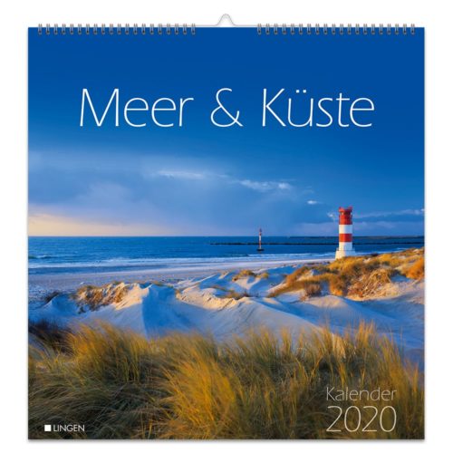 Kalendercover mit Küstenansicht, Sanddünen, Leuchtturm und dem Titel „Meer & Küste 2020“.