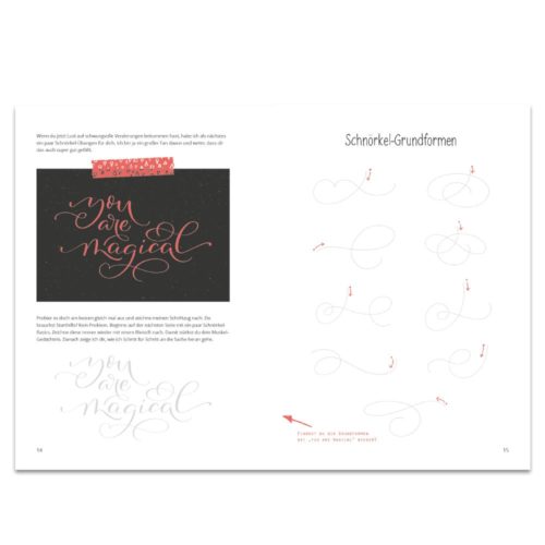 Buchseiten mit kalligrafischer Kunst, einschließlich dem Text „Du bist magisch“ und illustrativen Schnörkeln mit Anweisungen.