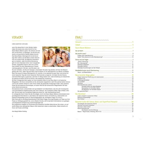Aufgeschlagenes Buch mit deutschem Text und einem Familienfoto. Das Inhaltsverzeichnis ist auf der rechten Seite sichtbar.