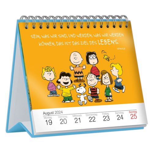 Eine Tischkalenderseite für August 2024 mit Cartoonfiguren und einem motivierenden Zitat auf Deutsch.